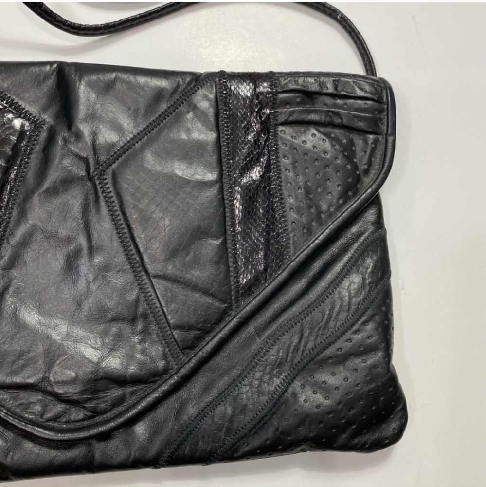 Vintage 70s Leather & Snakeskin Envelope Handbag Black Perforated Velvet Lined - Picture 4 of 14